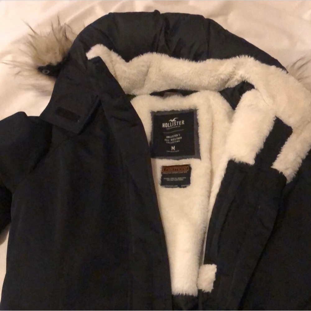 Hollister Women's Black Jacket with Faux Fur Lining